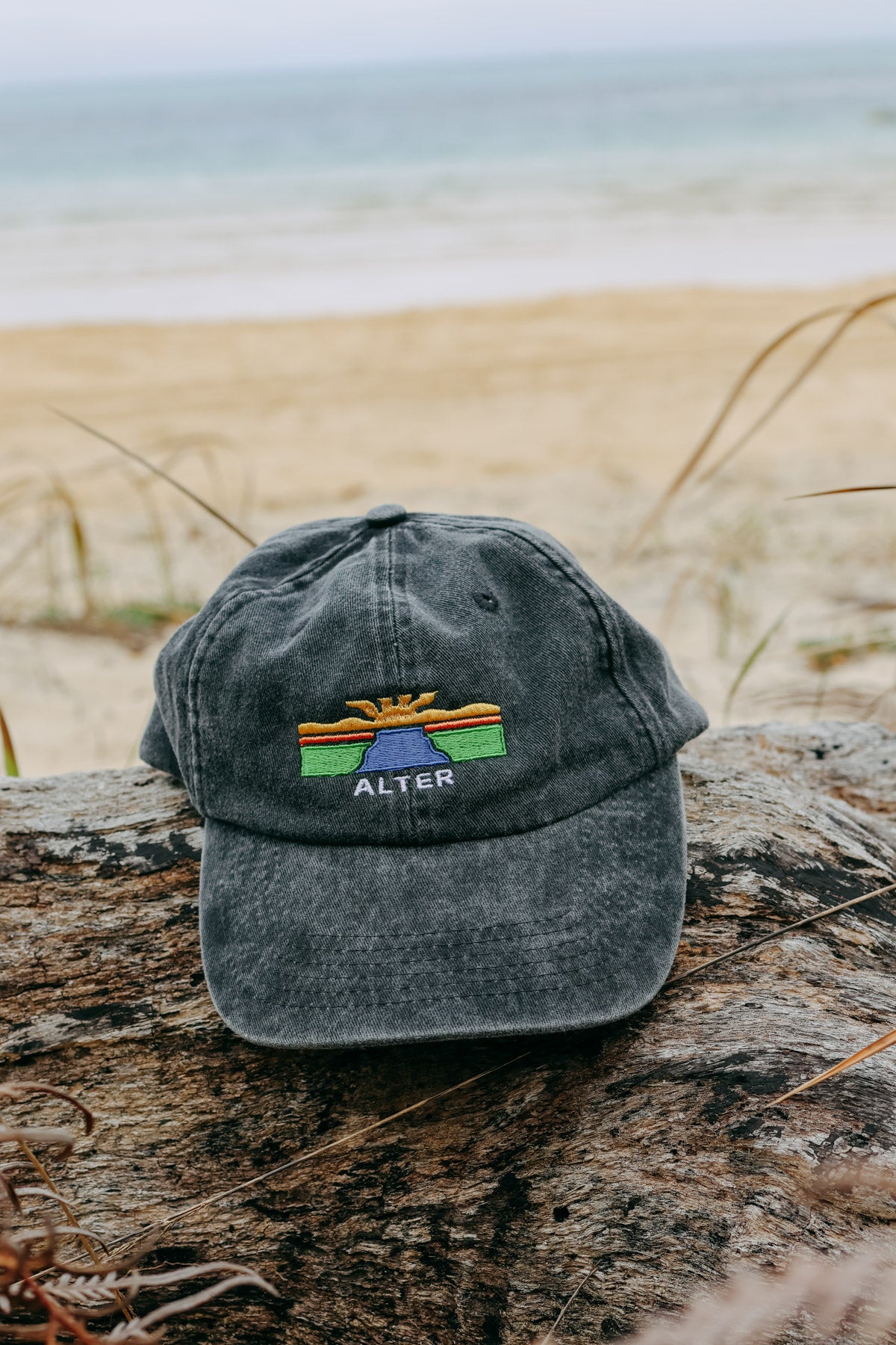 Vintage Washed Mountain Cap - Black
